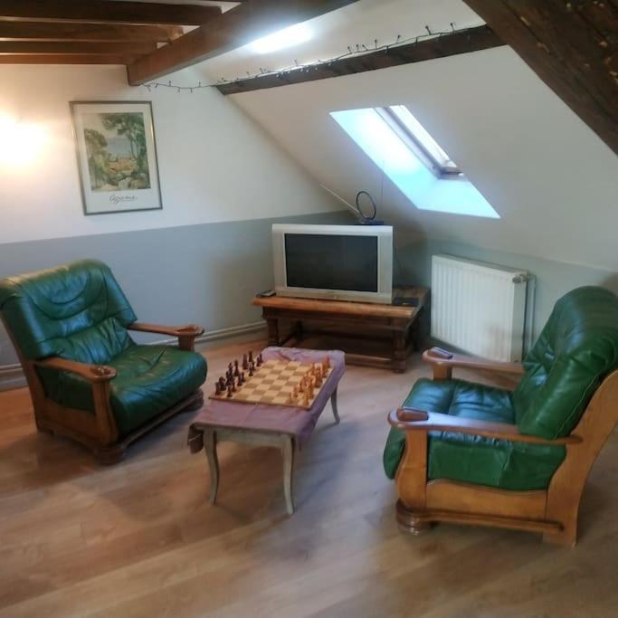Apartamento Entre Vigne Et Riviere Ecuelles  Exterior foto